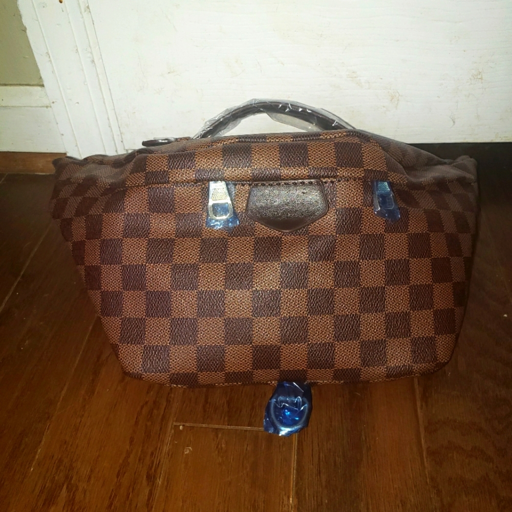Boutique checkered bum bag